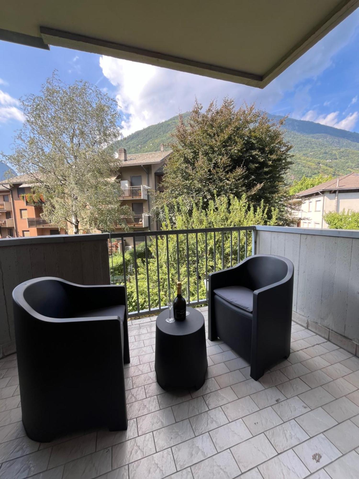 Casa Vacanze Lucia Tirano Esterno foto